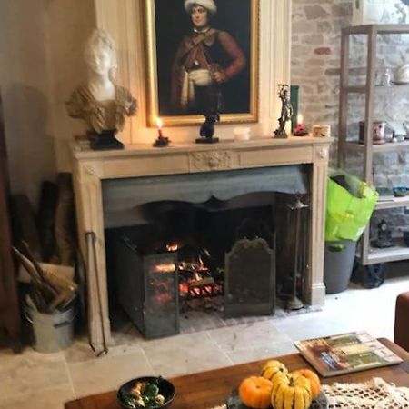 La Maison De Lea, Chambres D'Hotes De 14 Couchages Tournus Exterior foto