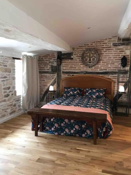 La Maison De Lea, Chambres D'Hotes De 14 Couchages Tournus Exterior foto